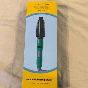 Drew Barrymore Flower Beauty Ionic Volumizing Styler - Green and Purple